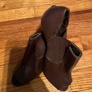 Women shoes wore once